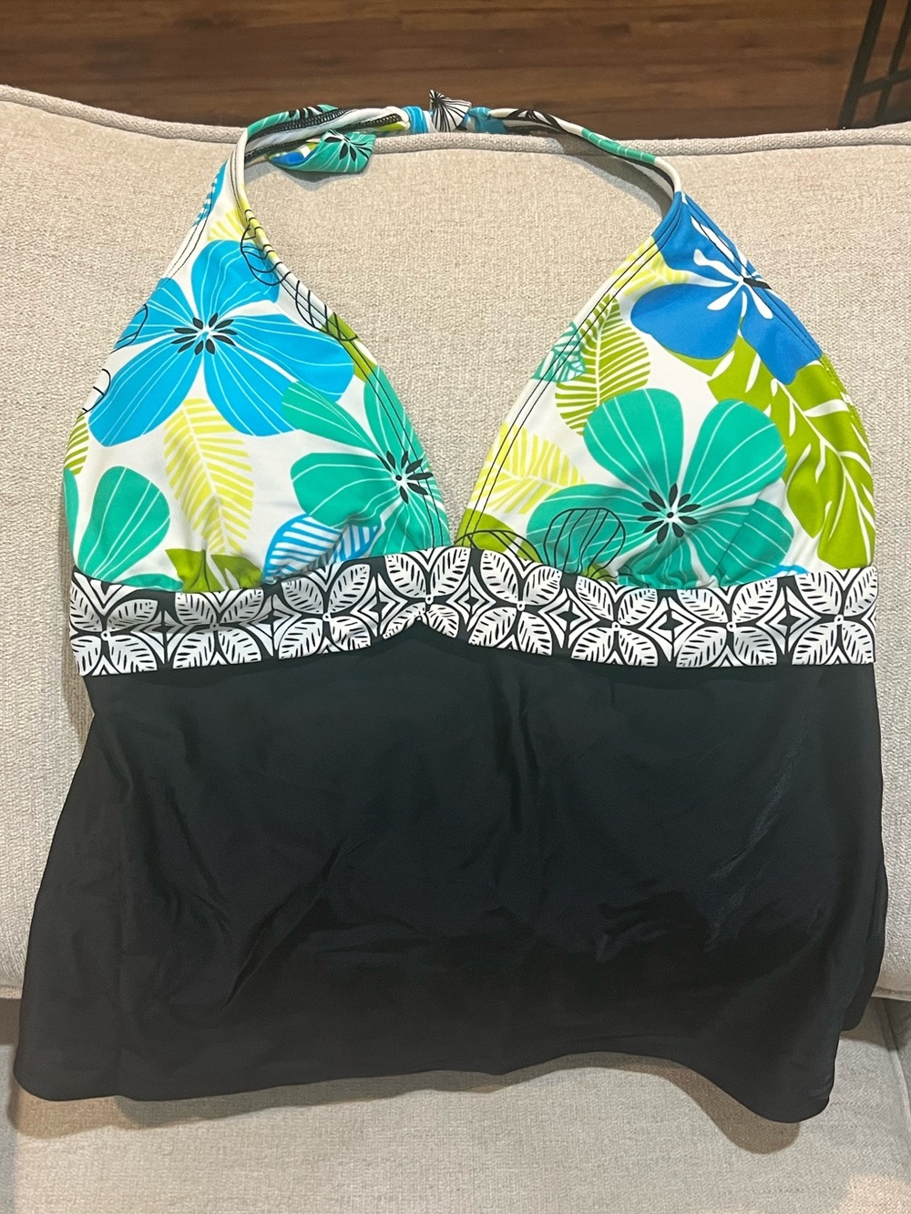 Ana Swimsuit Top Size 14